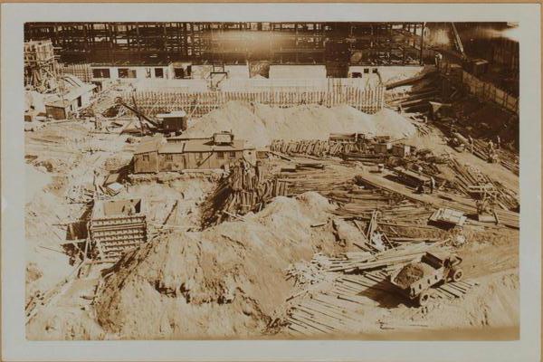 Photo of empty pit